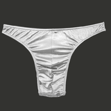 String pour homme en tissu satiné gris clair, argenté , coupe taille basse, lingerie masculine au style affirmé et minimaliste