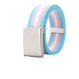 Ceinture en sangle textile aux bandes bleues, roses et blanches, enroulée, avec boucle rectangulaire métallique visible.